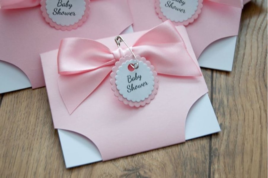 Des invitations de baby shower