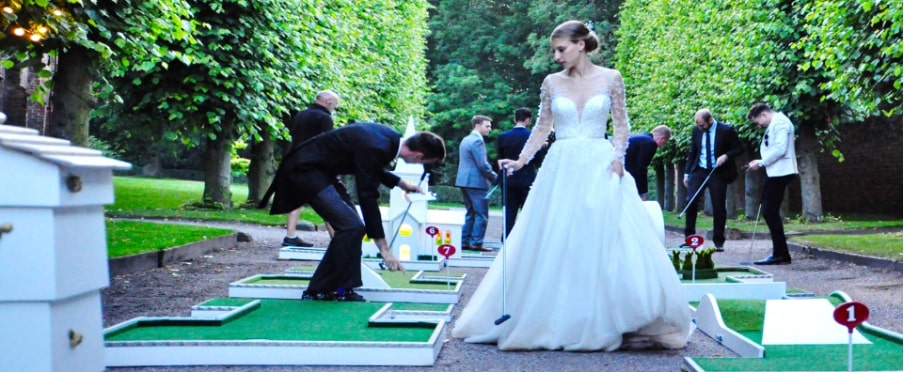 Que diriez-vous d'une partie de mini-golf lors de votre mariage ?